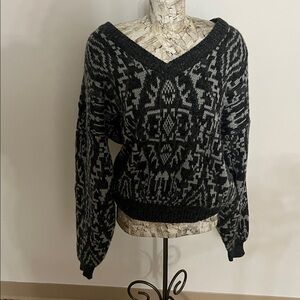 #88 VINTAGE MENS XL Nino Foriero Black and Gray Sweater